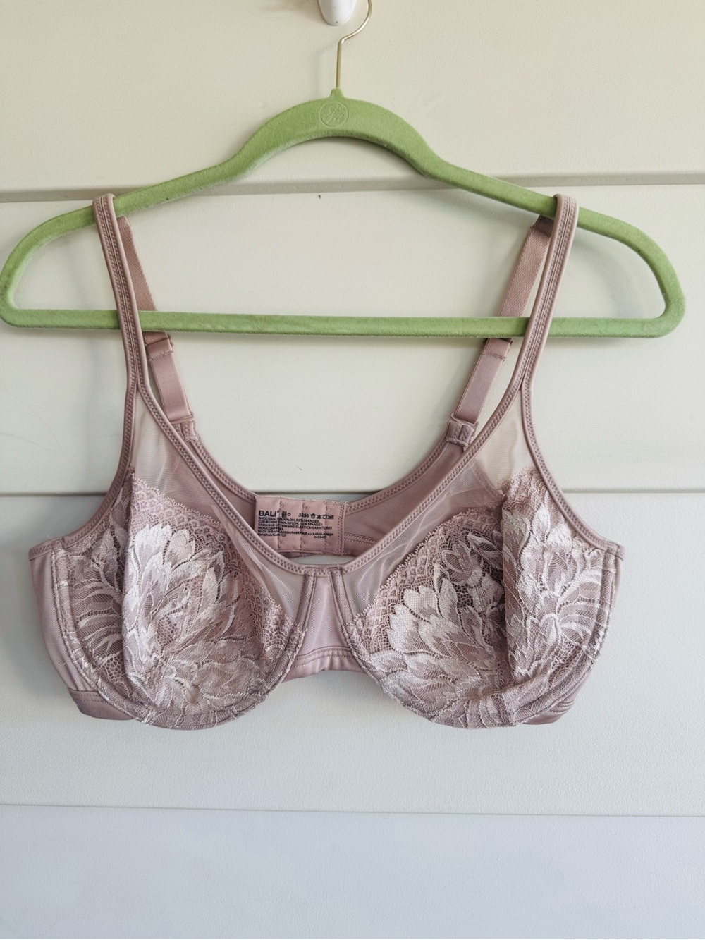 BALI 36D Lace Underwire Bra in Blush Pink